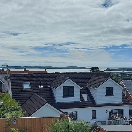 Sea Crest, Beautiful Home In Tenby With Sea Views Zewnętrze zdjęcie