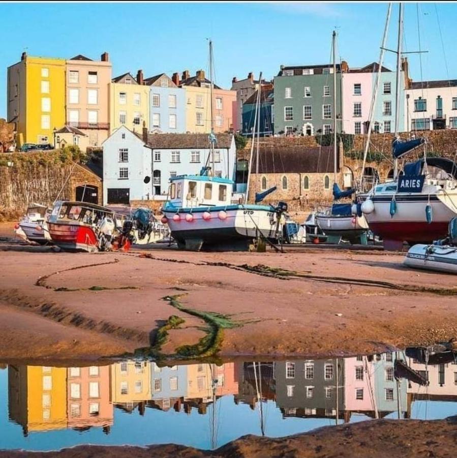 Sea Crest, Beautiful Home In Tenby With Sea Views Zewnętrze zdjęcie